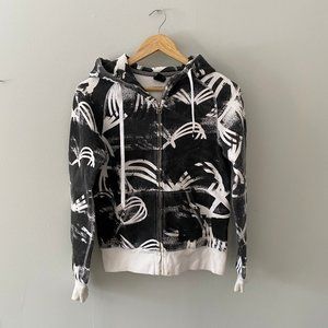 Aritzia TNA Hoodie Size Small